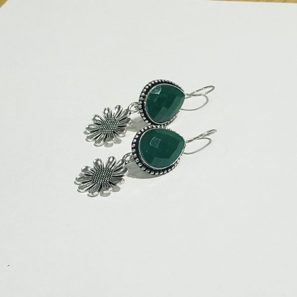 Emerald earrings, 925 silver emerald gemstone sunflower earrings - Picture 6 of 11